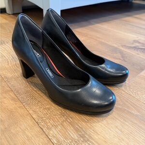 Black Rockport Heels